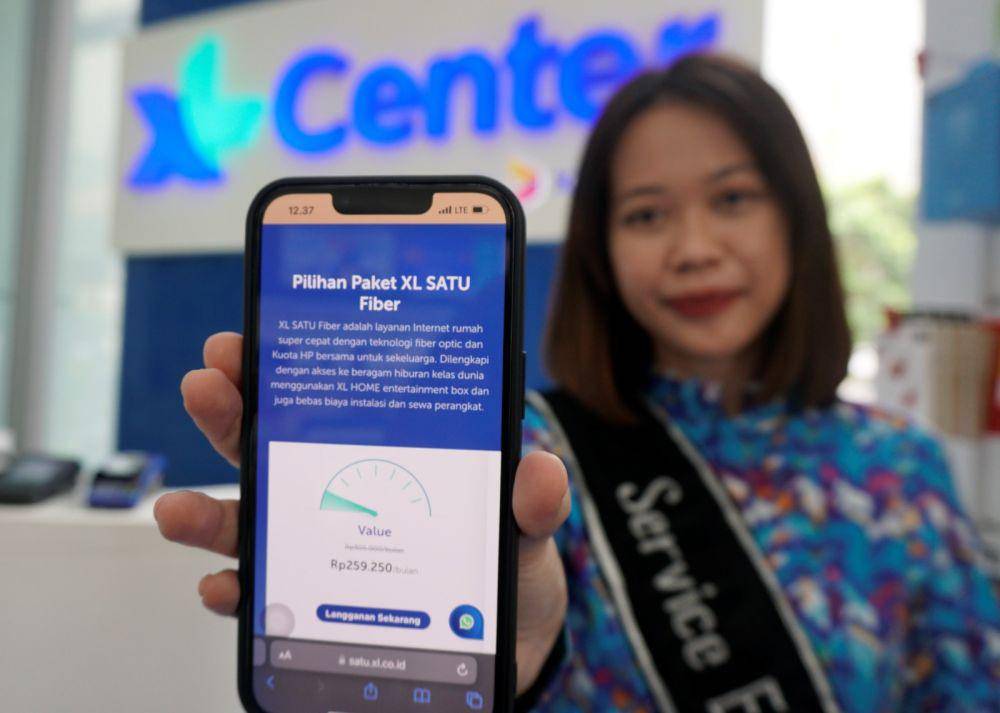 PT XL Axiata Tbk mengenalkan layanan konvergensi atau fixed mobile convergence (FMC) kepada masyakat Indonesia sejak tahun 2021. Foto XL Axiata
