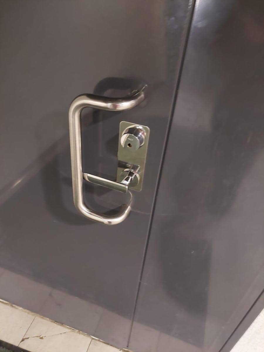 potret desain pintu konsep gak jelas (reddit.com/user/Finnish_silve)