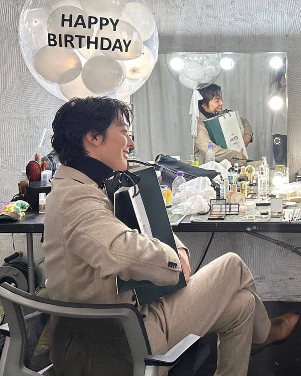 momen ulang tahun Jang Ki Young ke-31 (instagram.com/juanxkui)