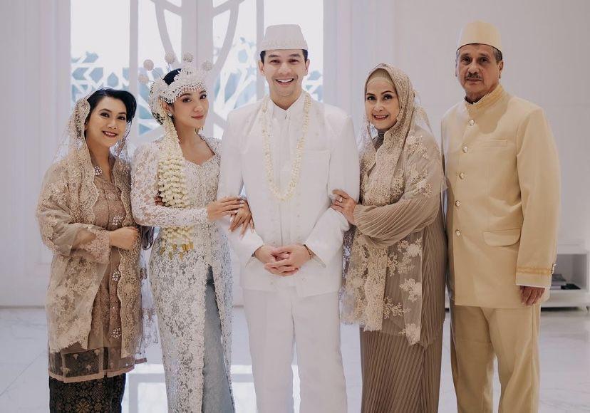 8 Potret Akad Nikah Dinda Kirana dan Ijonk di Sinetron, Dipuji Serasi