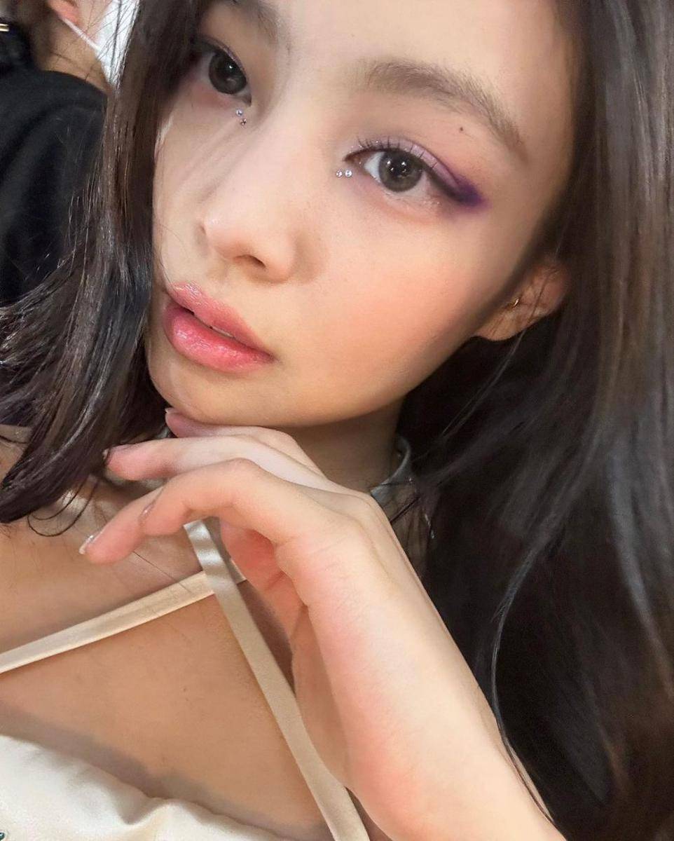 make up Jennie BLACKPINK (instagram.com/jennierubyjane)