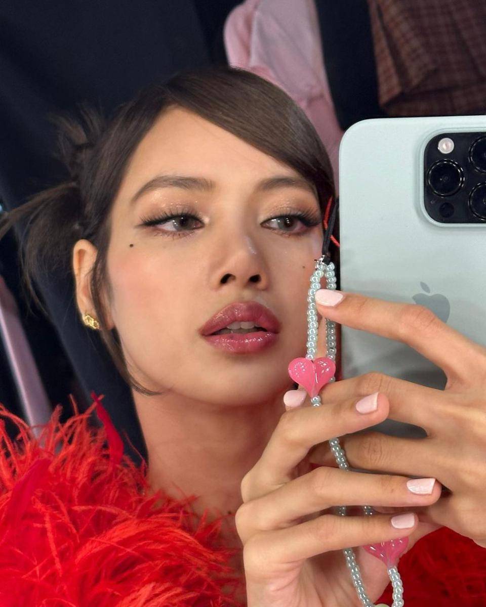 make up Lisa BLACKPINK (instagram.com/lalalalisa_m)