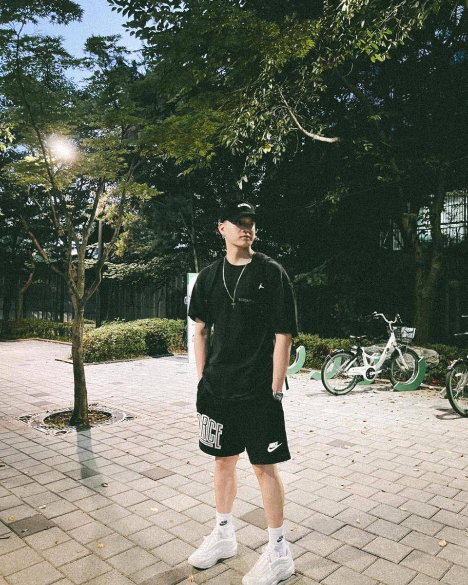 potret Peniel BTOB (instagram.com/btobpeniel)