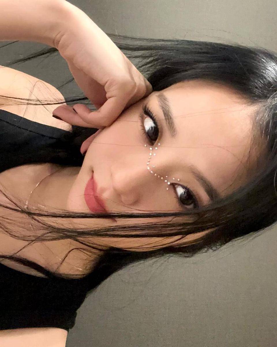 make up Jisoo BLACKPINK (instagram.com/sooyaaa__)