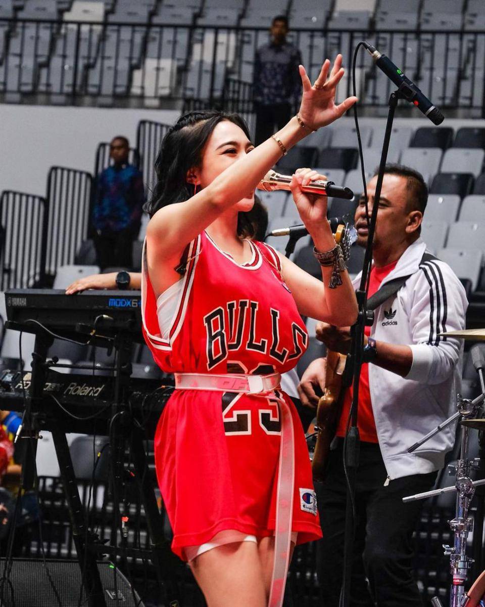 potret Wika Salim di peresmian Indonesia Arena (instagram.com/wikasalim)
