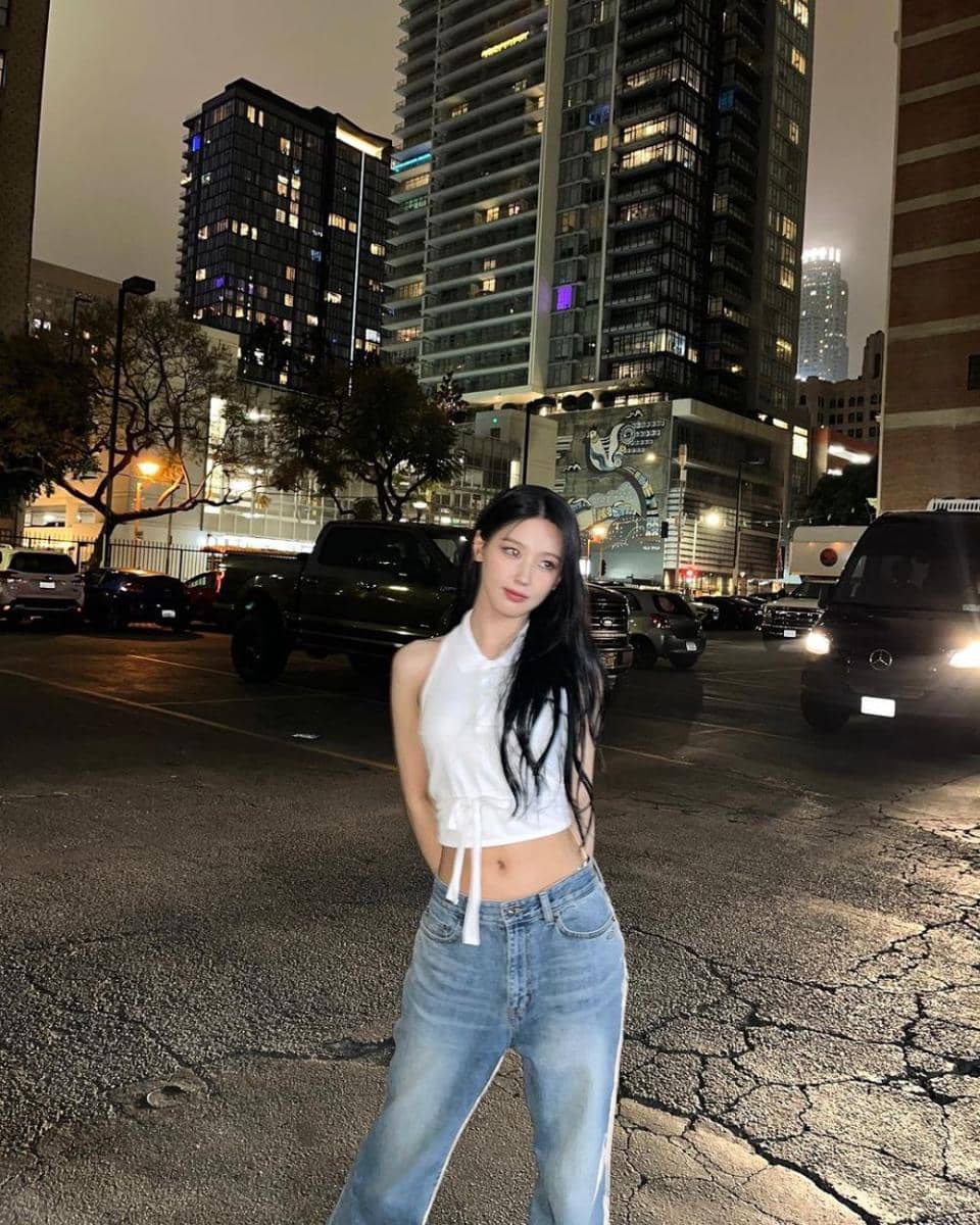 tank top ala Miyeon (G)I-DLE (instagram.com/noodle.zip)