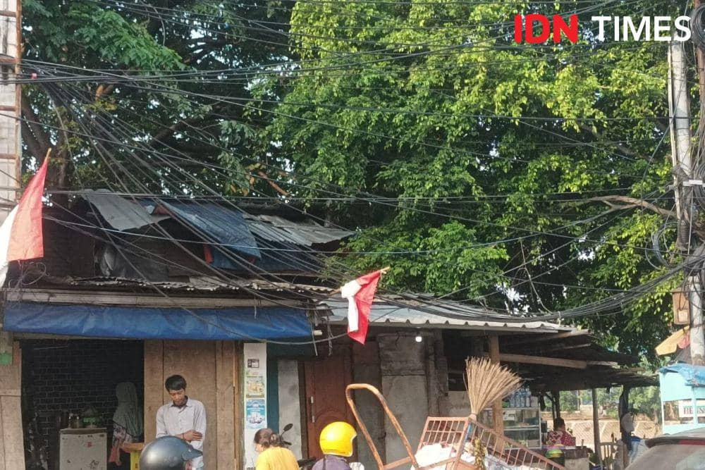 ilustrasi Kabel Semrawut di DKI Jakarta. (IDN Times/Dini Suciatiningrum)