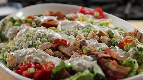 Blue cheese dressing (foodnetwork.com)