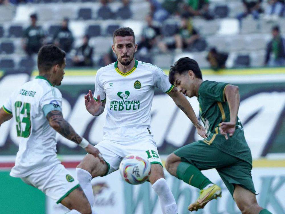 Persikabo 1973 saat menghadapi Persebaya Surabaya pada putaran pertama Liga 1 Indonesia 2023/2024. (instagram.com/officialpersikabo)