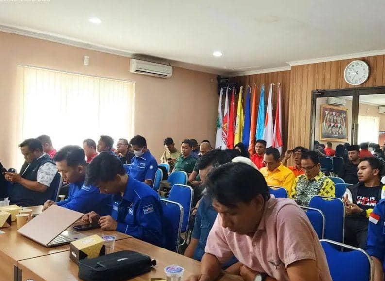 Rapat Koordinasi Penyampaian Hasil Akhir Verifikasi Administrasi Dokumen persyaratan bakal calon anggota DPD dan Bakal Calon Anggota DPRD Provinsi. (Dok. KPU Lampung).