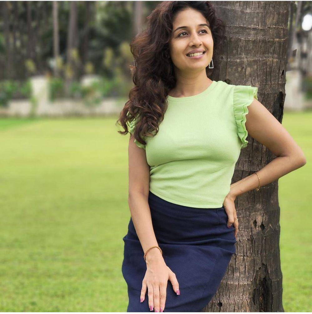 Potret Paridhi Sharma pemeran ratu Jodha (instagram.com/paridhiofficial)