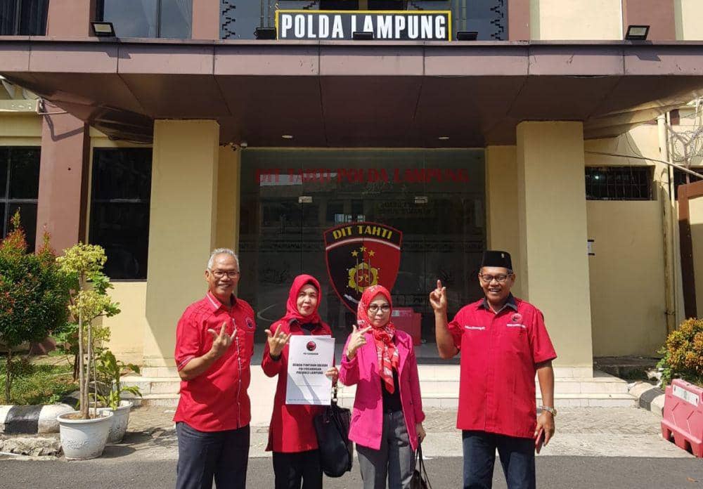 DPD PDI Perjuangan Provinsi Lampung laporan Rocky Gerung ke Polda Lampung. (IDN Times/Istimewa).