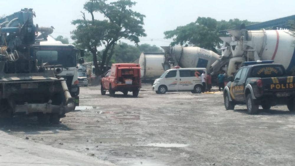 Sopir molen terpeleset masuk kedalam tangki. IDN Times/ Riyanto