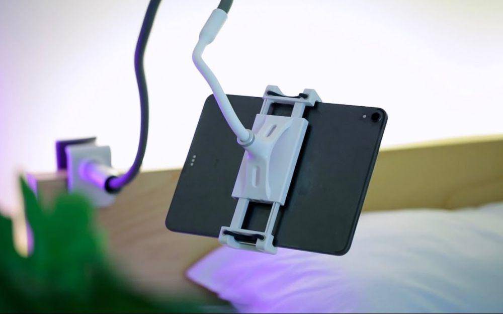 Lamicall Gooseneck Tablet Holder (youtube.com/Michael N, Ngunyen)