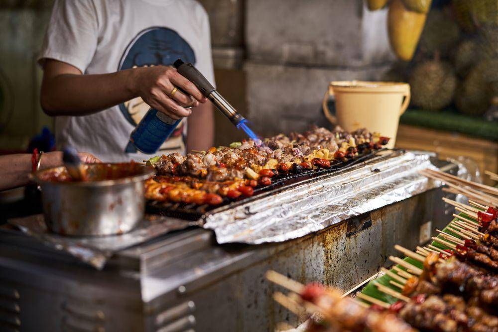 Ilustrasi kuliner lokal (unsplash.com/ Norbert Braun)