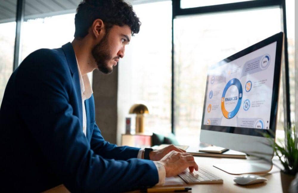 ilustrasi kerja keras (freepik.com/freepik)