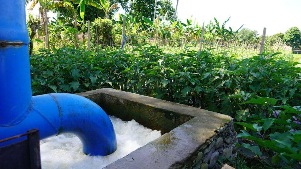 Mesin pompa air listrik yang sedang beroperasi mengairi 200 hektar sawah di Desa Kampili, Desa Toddotoa dan Kelurahan Parangbanoa, Kabupaten Gowa, Provinsi Sulawesi Selatan. (Dok. PLN UID Sulselrabar)