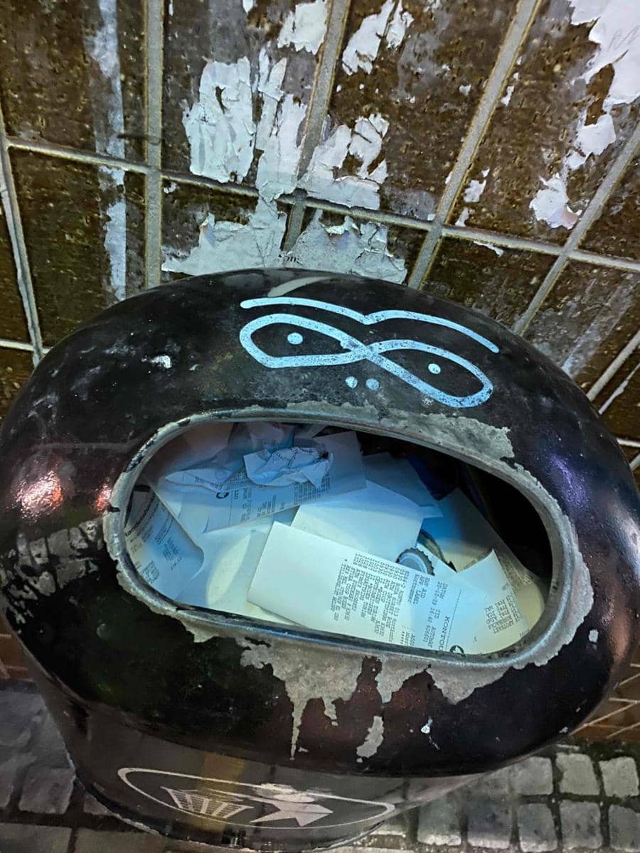 potret vandalisme lucu di tong sampah (reddit.com/user/B3nny3)