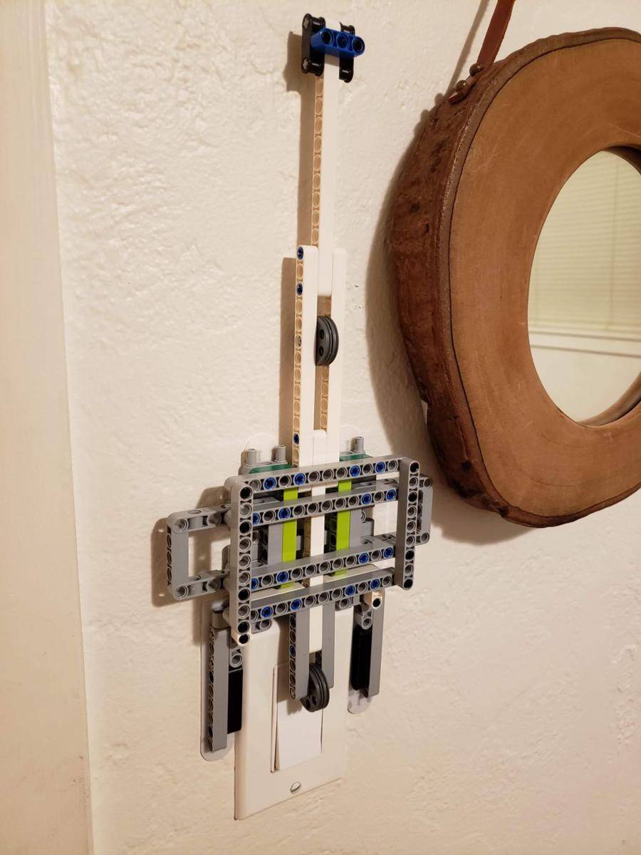 potret bentuk saklar lampu unik (reddit.com/user/grapefruitlobo)