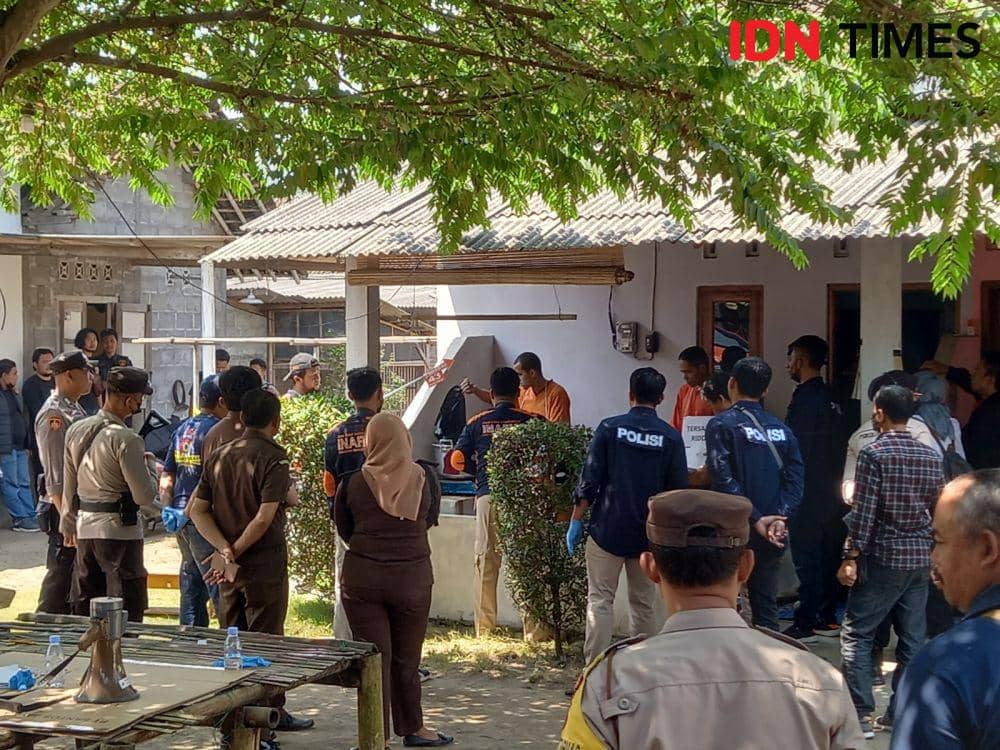 Rekonstruksi mutilasi di Krapyak, Triharjo, Sleman, Selasa (8/8/2023). (IDN Times/Herlambang Jati Kusumo)