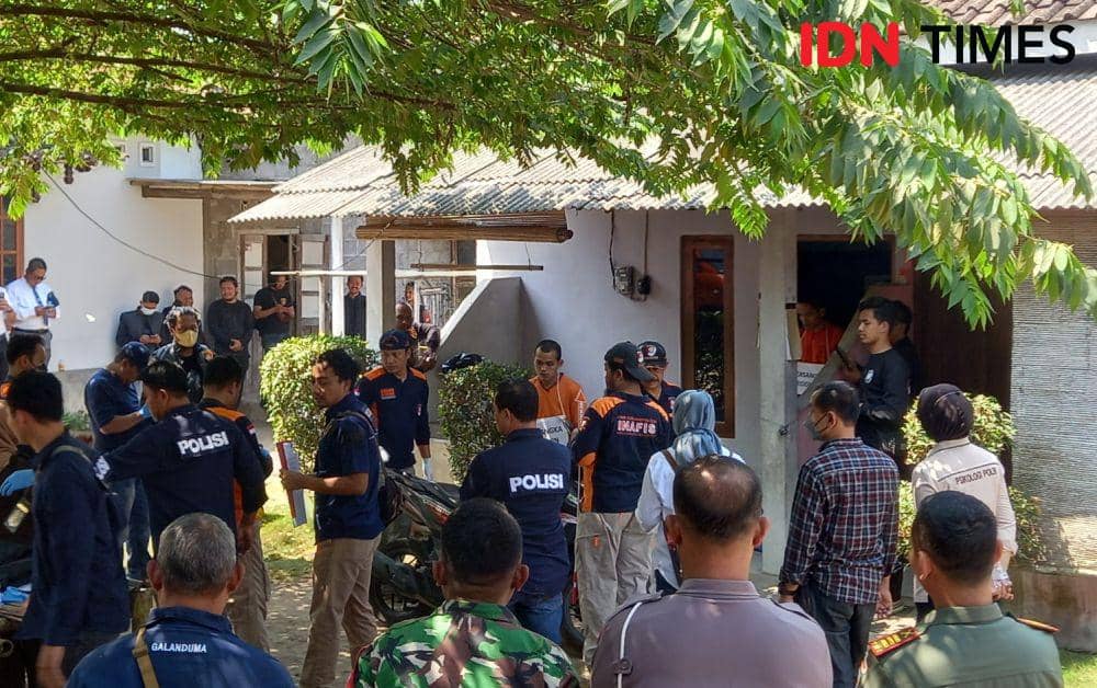 Rekonstruksi mutilasi di Krapyak, Triharjo, Sleman, Selasa (8/8/2023). (IDN Times/Herlambang Jati Kusumo)