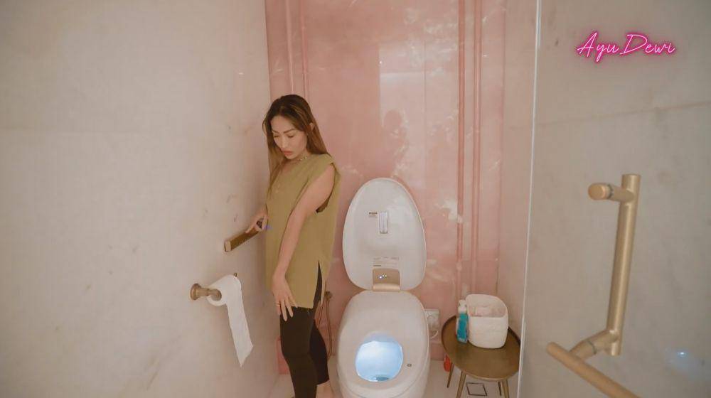 Ayu Dewi main ke rumah Nagita (YouTube.com/Ayu Dewi)
