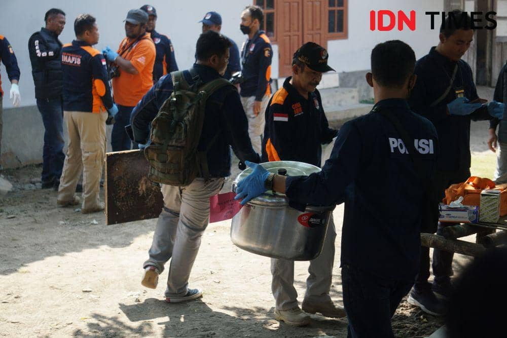 Rekonstruksi mutilasi di Krapyak, Triharjo, Sleman, Selasa (8/8/2023). (IDN Times/Herlambang Jati Kusumo)