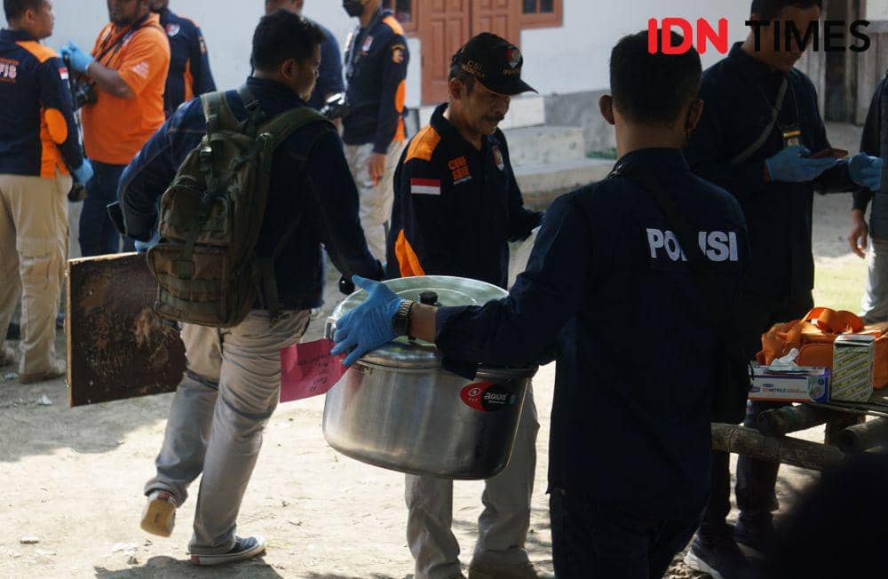 Rekonstruksi mutilasi di Krapyak, Triharjo, Sleman, Selasa (8/8/2023). (IDN Times/Herlambang Jati Kusumo)