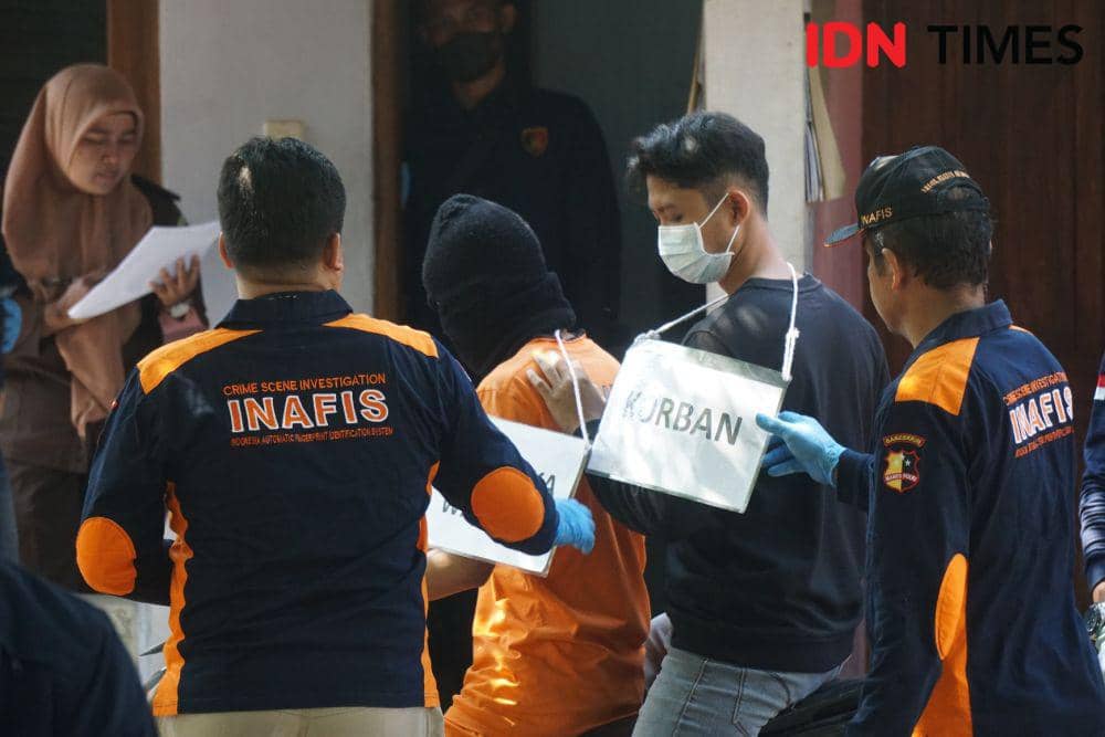 Rekonstruksi mutilasi di Krapyak, Triharjo, Sleman, Selasa (8/8/2023). (IDN Times/Herlambang Jati Kusumo)