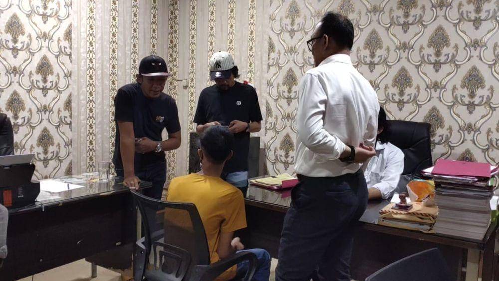 Pelaku MR (16) diserahkan pihak keluarga ke Polda Sumsel (Dok: istimewa)