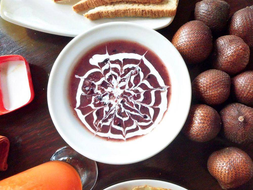 ilustrasi bubur ketan hitam (commons.wikimedia.org/Gunawan Kartapranata)