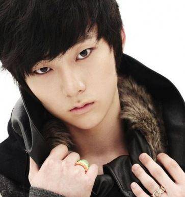Hwang Min Hyun (fanpop.com/fun_olwayzzZ)
