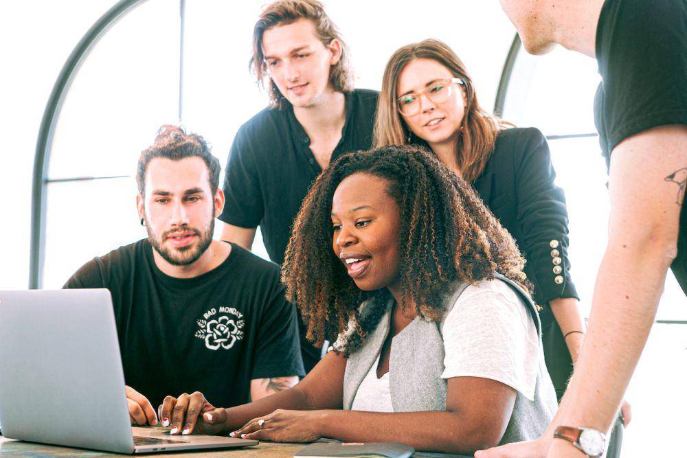 Situasi di kantor (pexels.com/CanvaStudio)