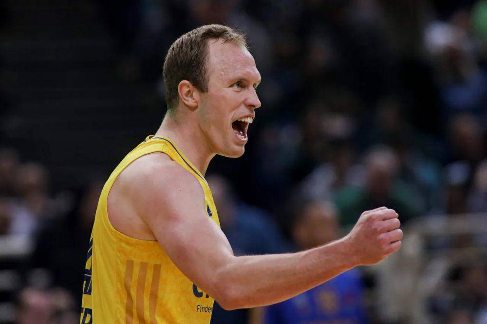 Luke Sikma (euroleaguebasketball.net)