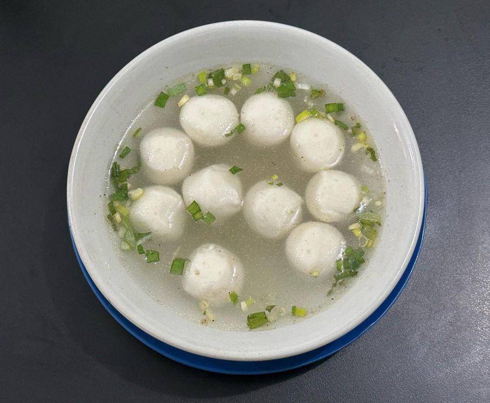 Ilustrasi bakso ikan (instagram.com/warungmiku_mks)