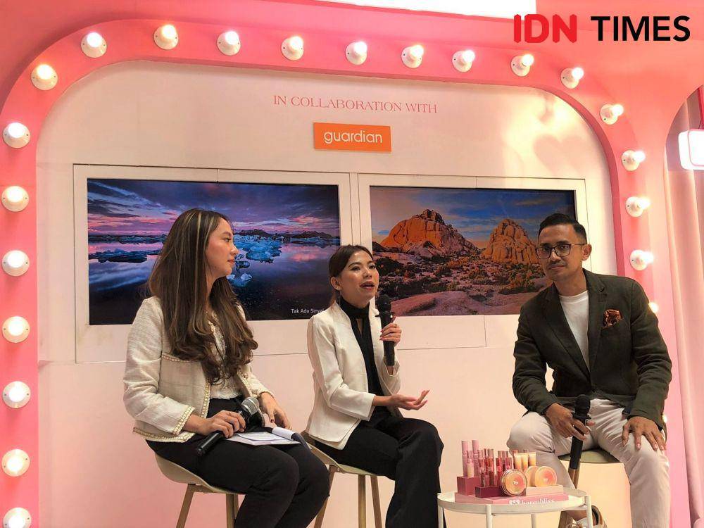 Mini talkshow Barenbliss bersama Guardian dalam rangka 2nd anniversary Barenbliss di Kota Kasablanka Mall, Jakarta Selatan pada Selasa (8/8/2023)