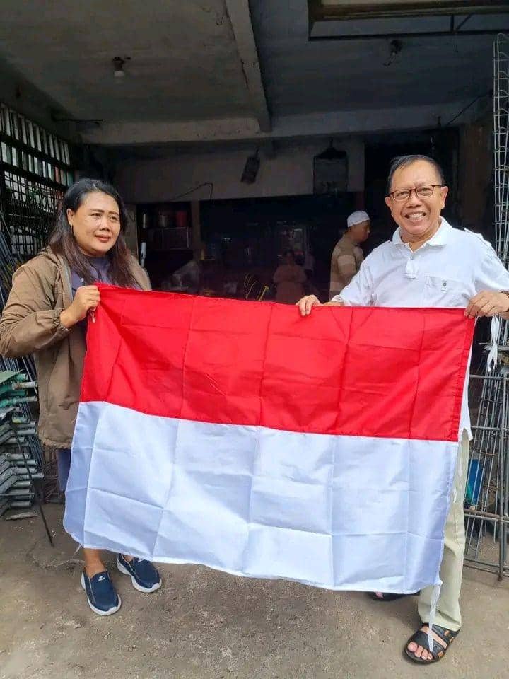 HUT RI ke-78, NTB Bagikan Satu Juta Bendera Merah Putih