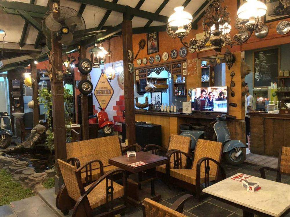Grandfather Coffee Shop (instagram.com/grandfather.coffeeshop)
