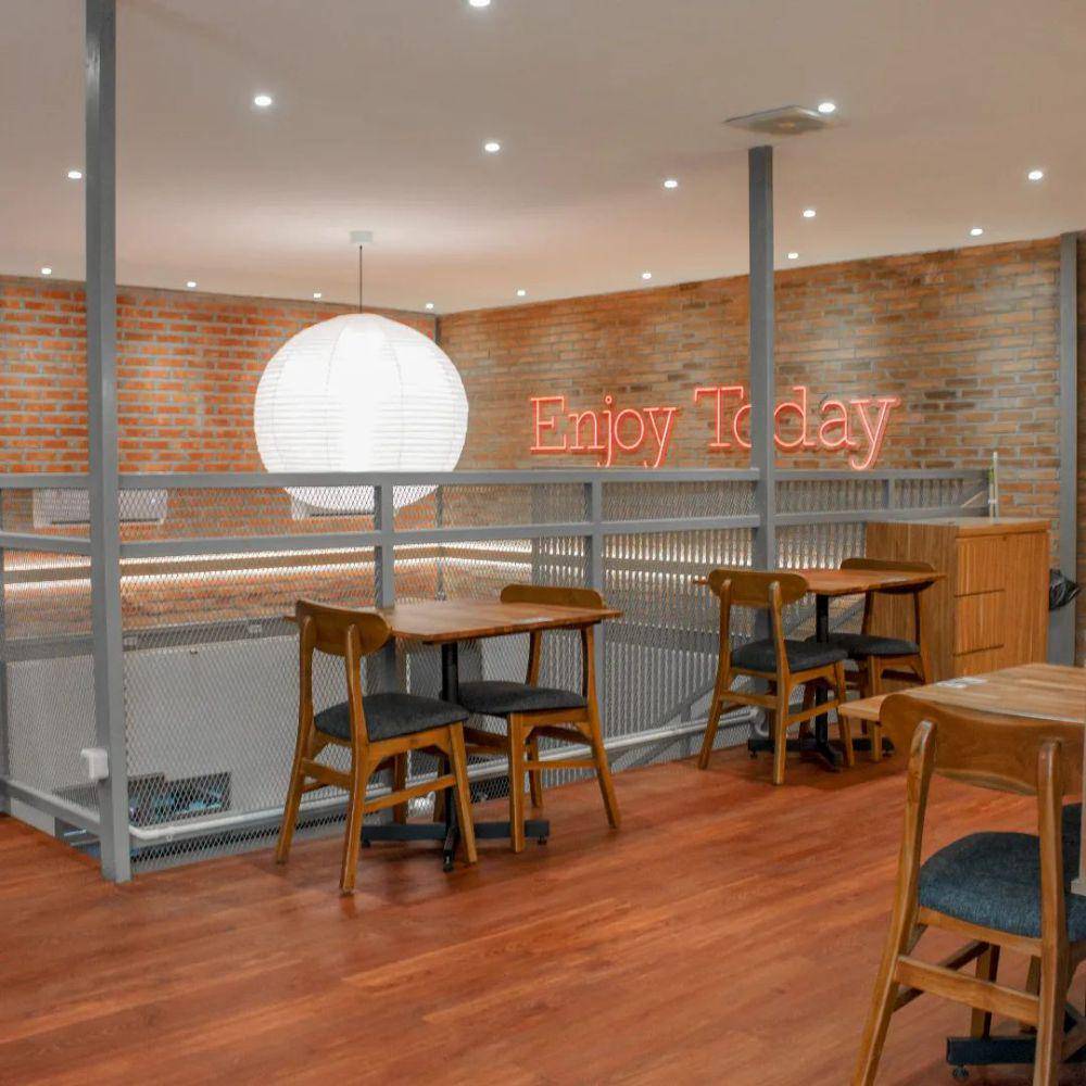 Joybox Resto and Lounge (instagram.com/joybox.surabaya)