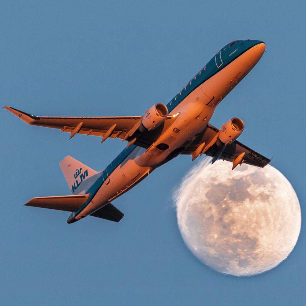 KLM Royal Dutch Airlines (instagram.com/klm)