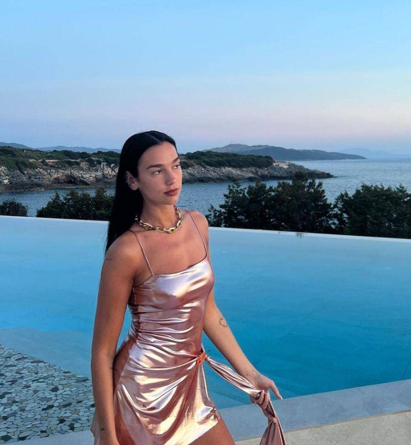 Dua Lipa (instagram.com/dualipa)