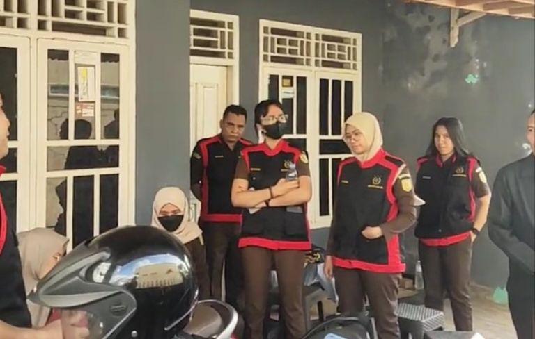 Geledah Rumah Kabid Dinsos Prabumulih, Kejari Sempat Dilarang Masuk