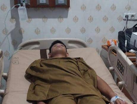 Penampakan salah satu korban penganiayaan alumni IPDN di BKD Lampung, Achmad Farhan saat dirawat di RSUD Abdul Moeloek. (IDN Times/Istimewa).