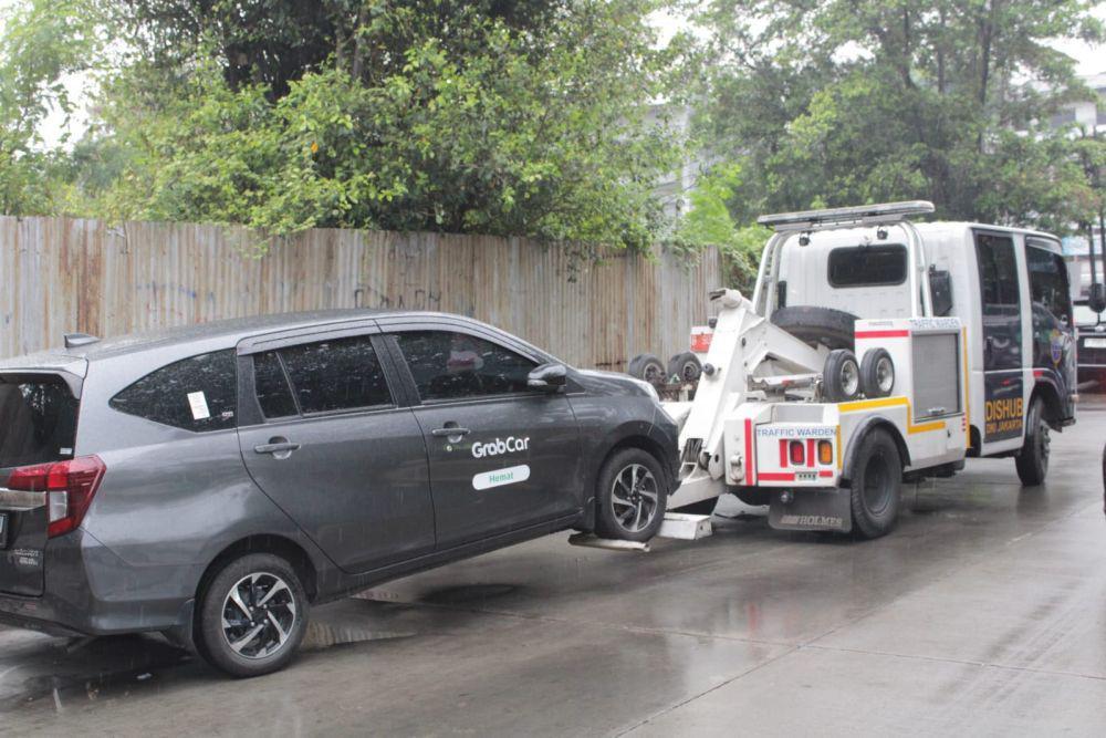 1.090 Kendaraan Parkir Liar di Jakut Kena Derek Sepanjang Juli 2023