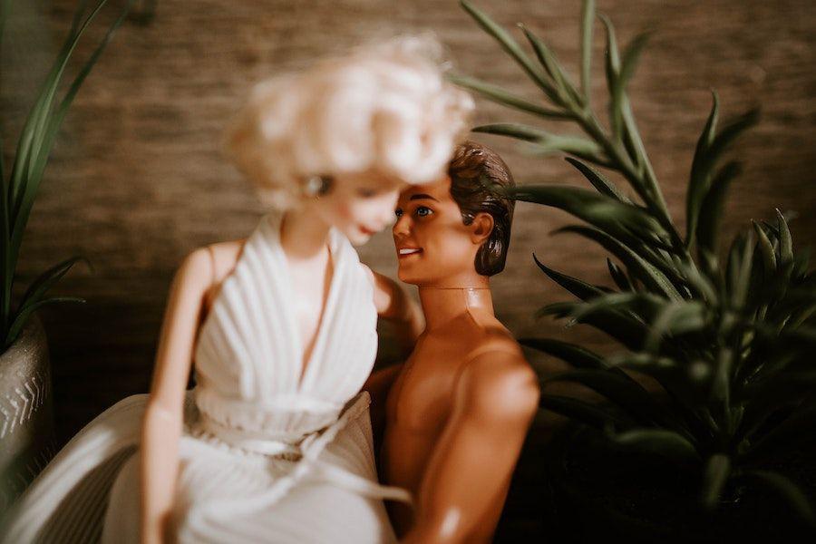 Perbedaan Cuddling dan Petting: Praktik, Manfaat, dan Risikonya
