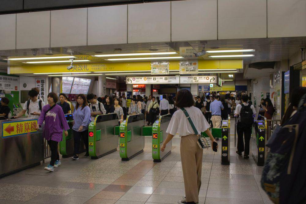 suasana kereta bawah tanah di Tokyo, Jepang. (Pexels.com/Imani Williams)