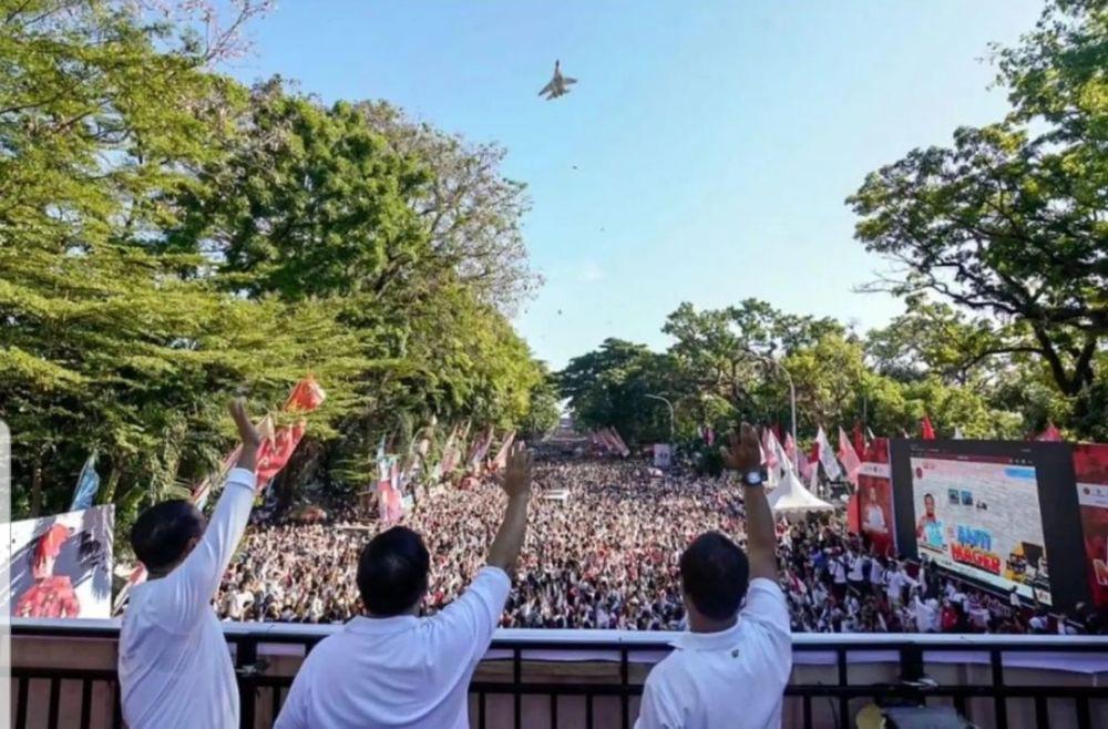 Aksi Flypass 2 Sukhoi saat Prabowo ke Makassar Jadi Sorotan Warganet