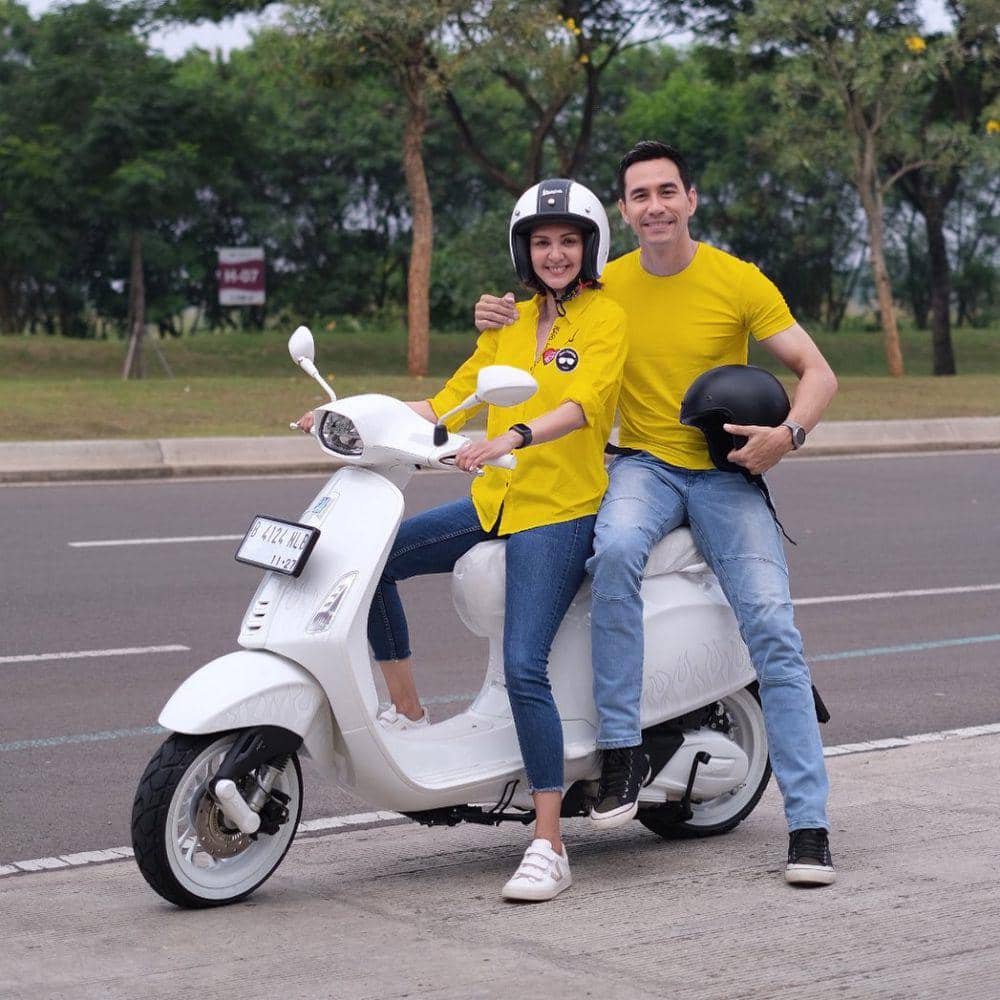 potret Darius Sinathrya dan Donna Agnesia (instagram.com/darius_sinathrya)