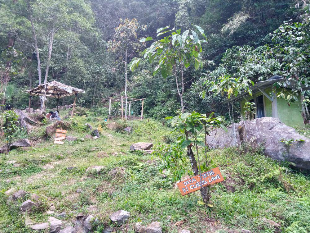 pemandangan alam di sekitar Curug Lawe Secepit, Kabupaten Kendal (dok. Pribadi/Yeoli Choco)