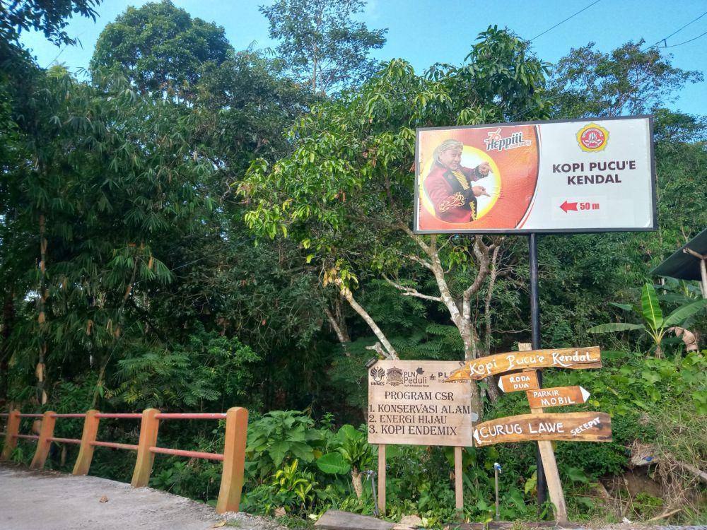 gang masuk ke wisata Curug Lawe Secepit, Kabupaten Kendal (dok. Pribadi/Yeoli Choco)
